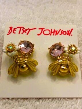 Betsey Johnson whimsical bumble bee pierced earrings NWT